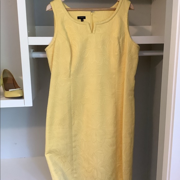 Dress Suit - Picture 3 of 7